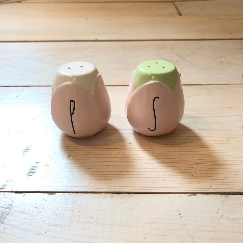 Rae Dunn Artisan Collection by Magenta NWOT Tulip Salt and Pepper Shakers